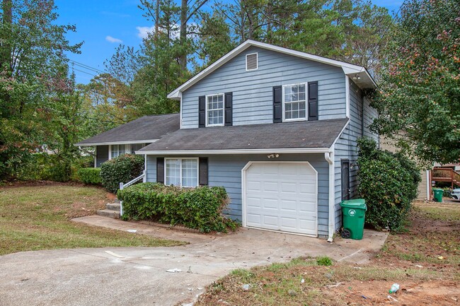 Building Photo - 4 bdrm, 2.5 bath in Lithonia