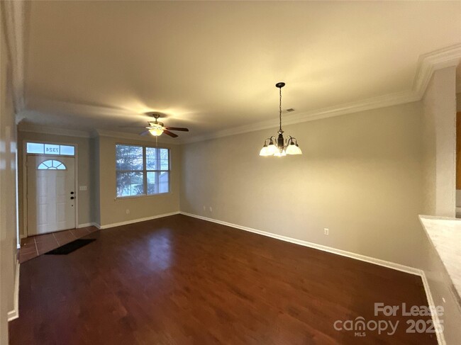 Building Photo - 7324 Michaels Landing Dr