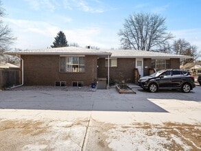 Building Photo - Alford1116 (DK-KS-RB)