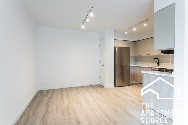 Foto del edificio - 7621 N Sheridan Rd