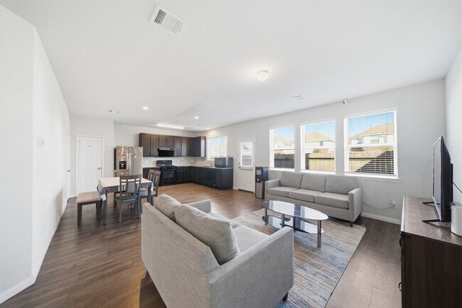 Foto del edificio - 18518 Snowy River Ln