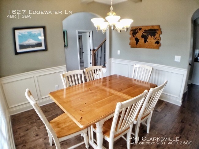 Foto del edificio - Contemporary Home in Farmington Subdivision