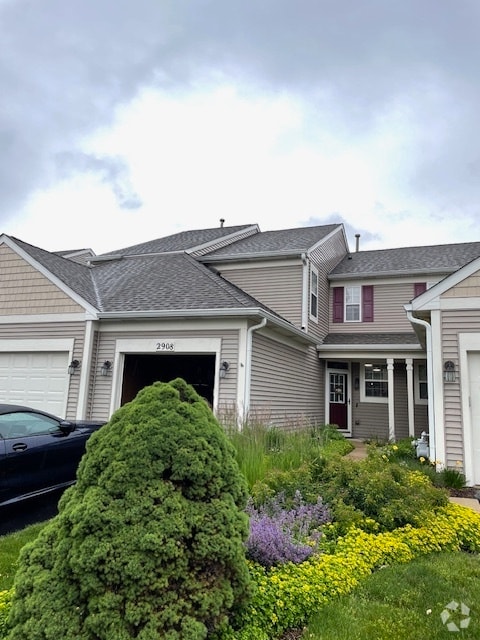 Building Photo - 2908 White Thorn Cir