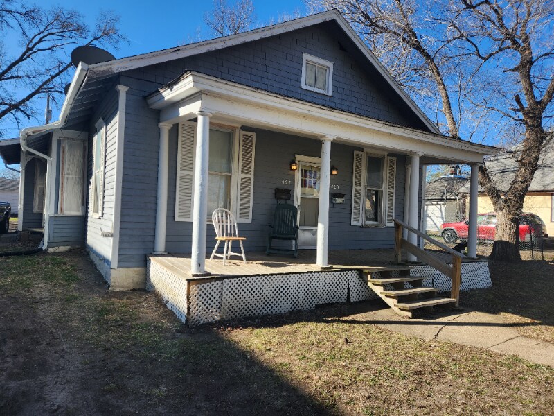 Primary Photo - 427-429 W South St