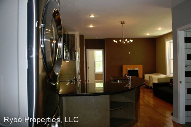 Building Photo - 2 br, 2 bath House - 4164 West Pine Blvd 1E