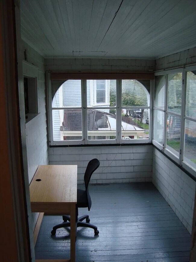 Foto del edificio - 101 N Willard St