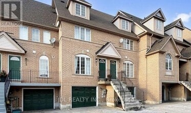 Building Photo - 80 Strathaven Dr