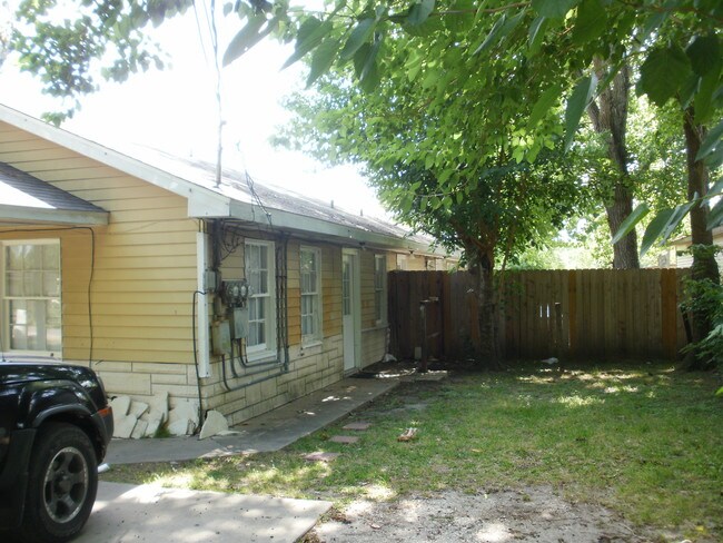 Foto del edificio - 7013 Church Ln