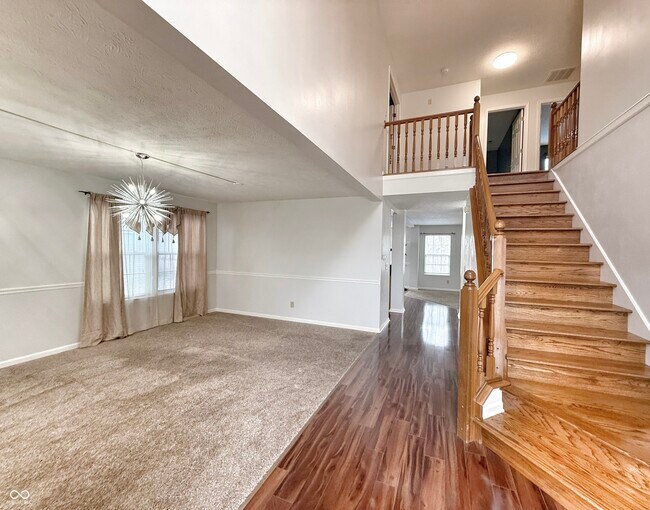 Building Photo - 878 Woodgate Ln