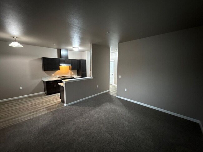 Building Photo - 4225 Hawthorne Ave NE