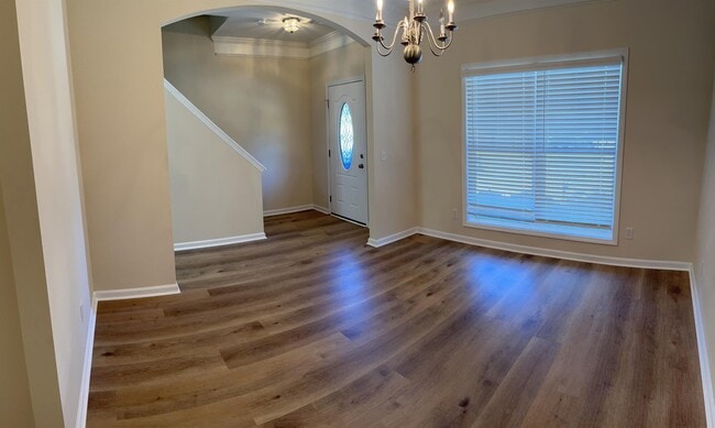 Building Photo - 509 Briar Jump Ln