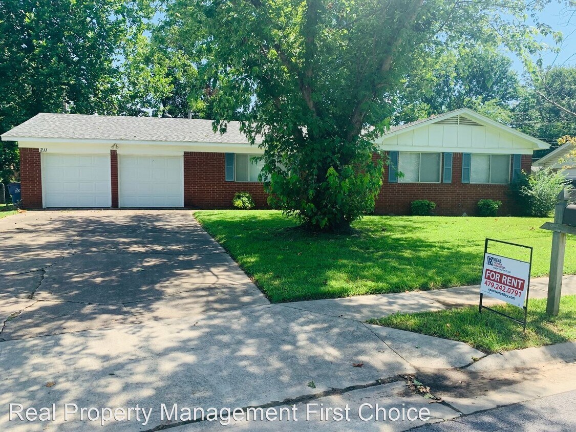 Primary Photo - 3 br, 2 bath House - 211 Cornell Avenue