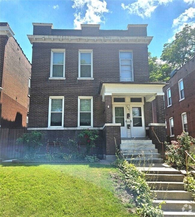 Building Photo - 736 Dover Pl