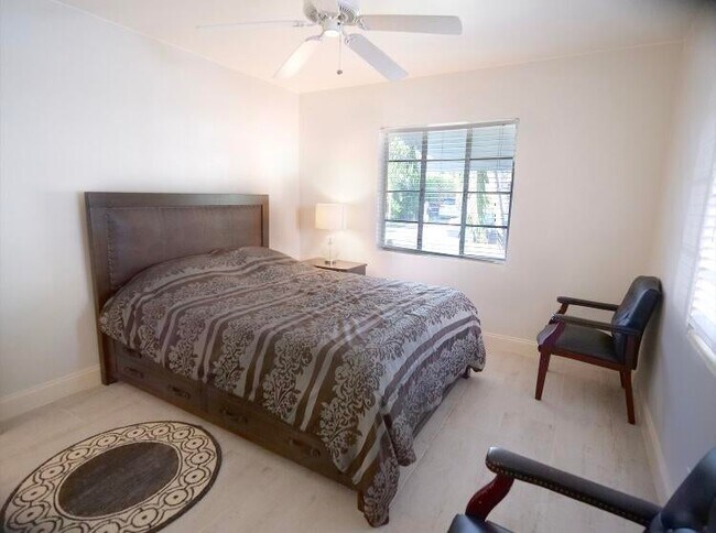 Foto del edificio - 250 Pilgrim Rd