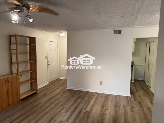 Building Photo - 5157 Roswell Rd