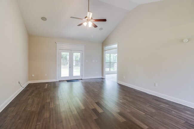 Foto del edificio - 15033 S White Swan Dr