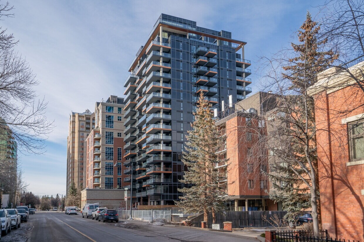 Primary Photo - 730-502 2 Ave SW