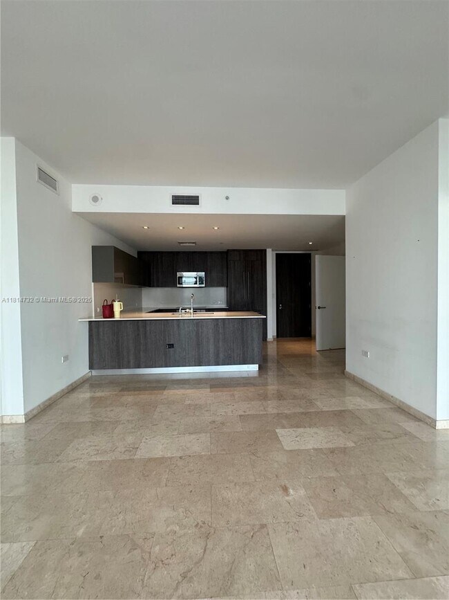 Foto del edificio - 88 SW 7th St