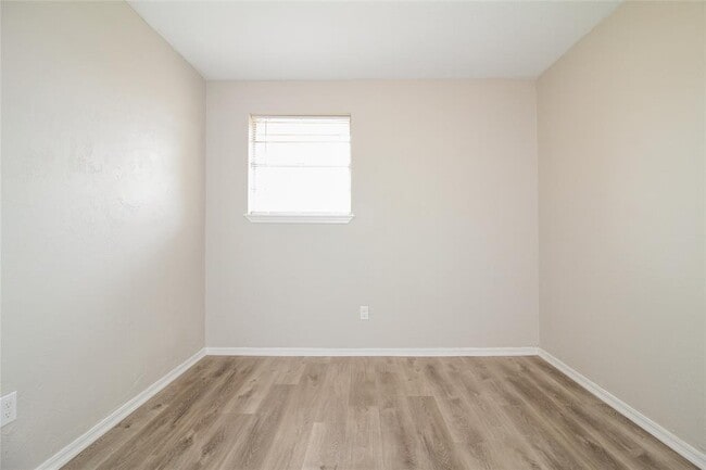 Building Photo - 4220 Corbett Dr