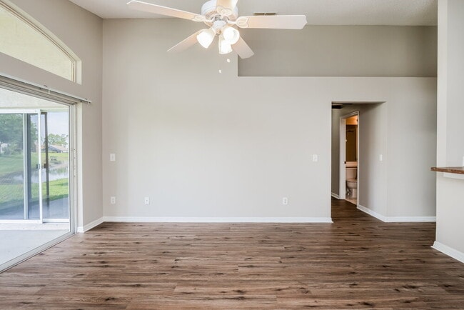 Building Photo - 1157 Ballyshannon Pkwy
