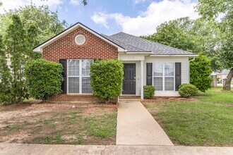 Building Photo - 115 Lauren Ln