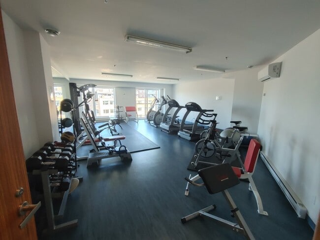 Gym - 3300 Boul Cavendish