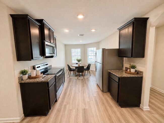 Building Photo - 7942 Vacek Meadows Loop