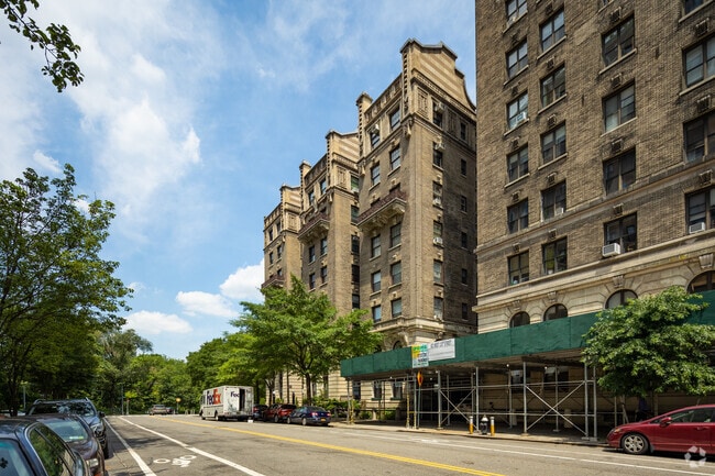 Hendrik Hudson Apartments