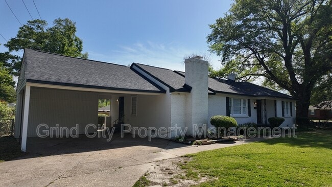 Building Photo - 914 Stratford Rd