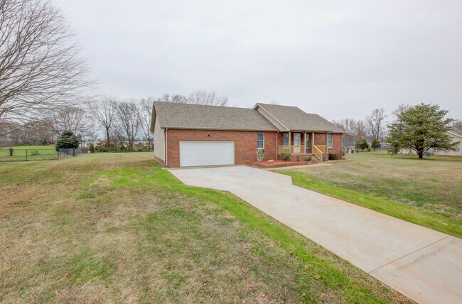 Foto del edificio - 2481 Clarksville Rd
