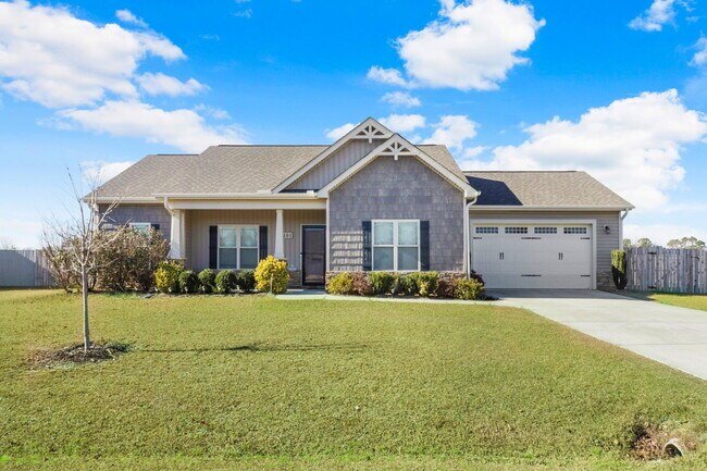 Foto del edificio - CHARMING ROSEWOOD HOME! 3 BR 2 BA w/ FENCED-IN BACKYARD