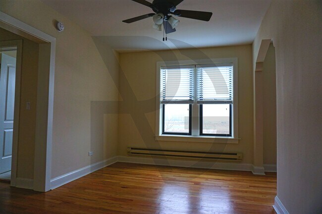 Building Photo - 620 W Patterson Ave