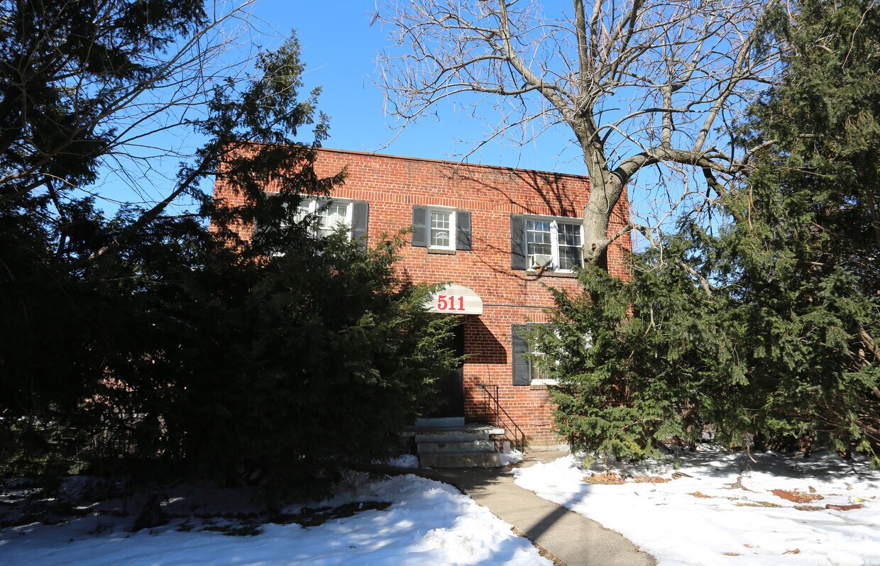 Building Photo - 511 Silver Spring Ave