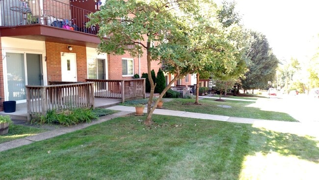 Photo - 129 Baywood Ave Apartment