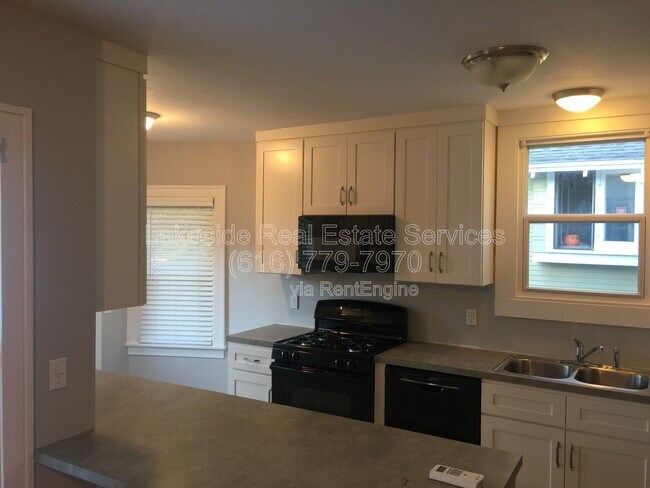 Foto del edificio - 1218 Fisk Rd SE