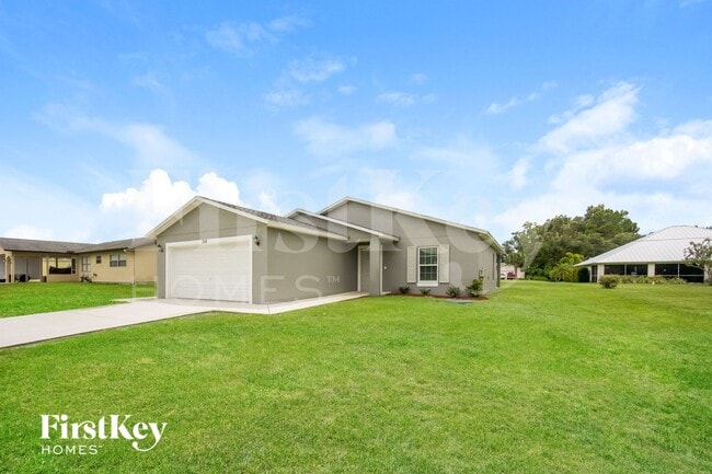 Building Photo - 154 NW Curtis St