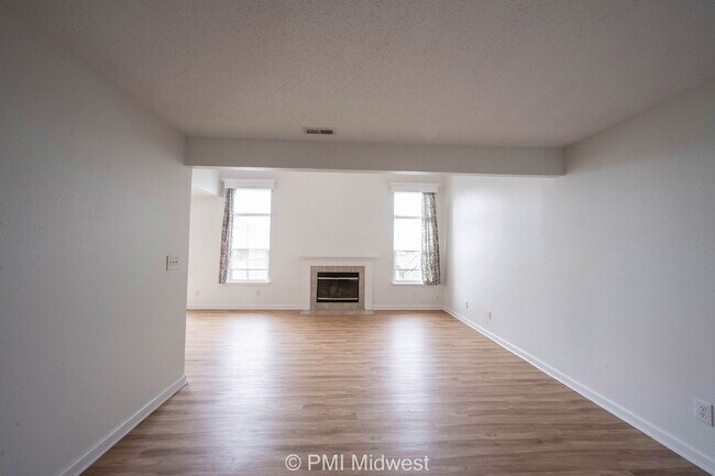 Foto del edificio - 3822 LimeLight Ln