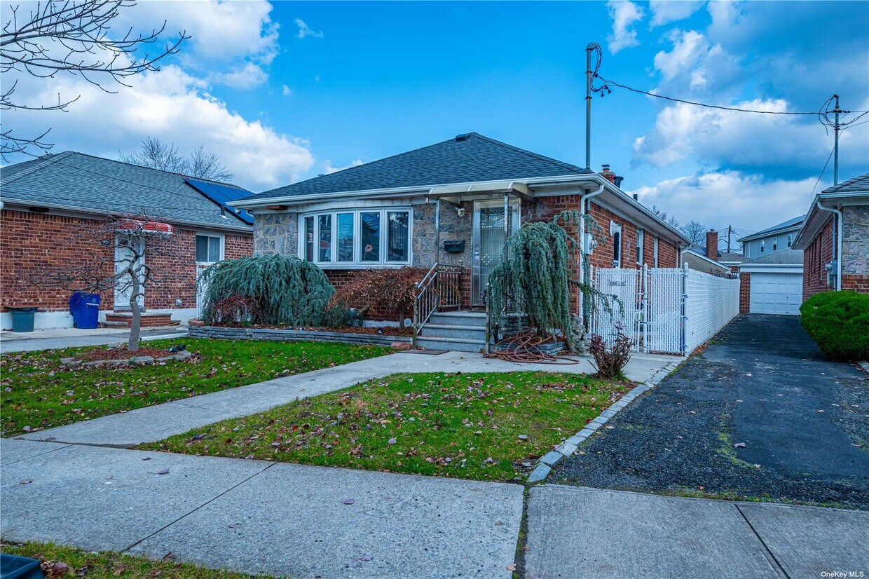 Primary Photo - 58-15 263rd St