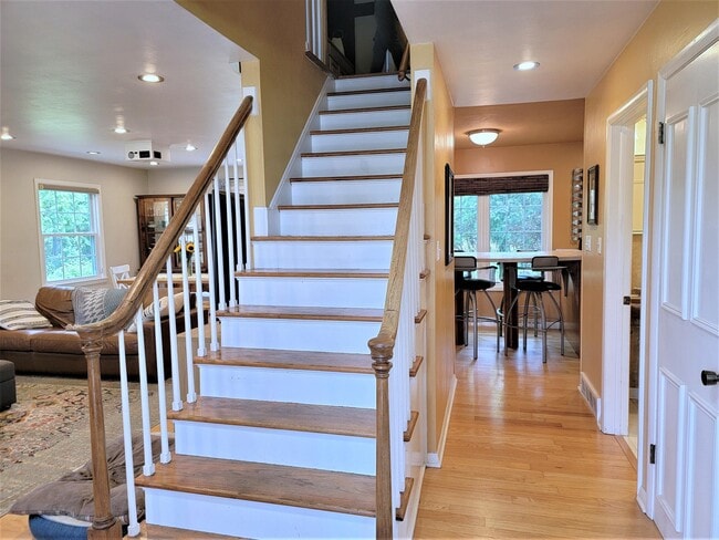 Foto del edificio - 16840 Fairview Ct