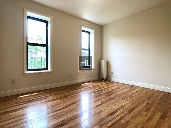 Building Photo - 17 AVENUE