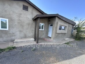 Building Photo - 419 Atrisco Dr SW