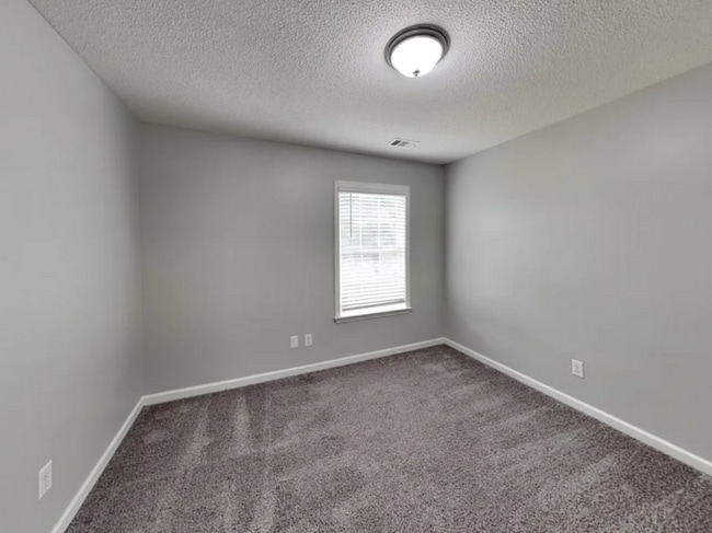 Building Photo - 3015 Donamire Ave NW