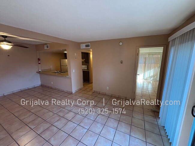 Foto del edificio - 2131 N Margaret Ave