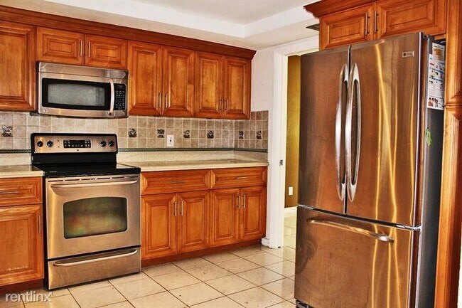 Foto del edificio - 3 br, 2 bath House - 5830 Southwest 120th ...