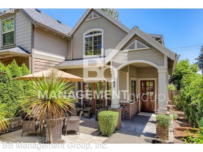 Building Photo - 3 br, 3.5 bath House - 347 6th Street