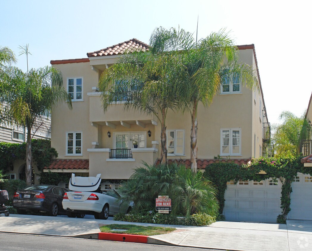 Primary Photo - 916 N Alfred St