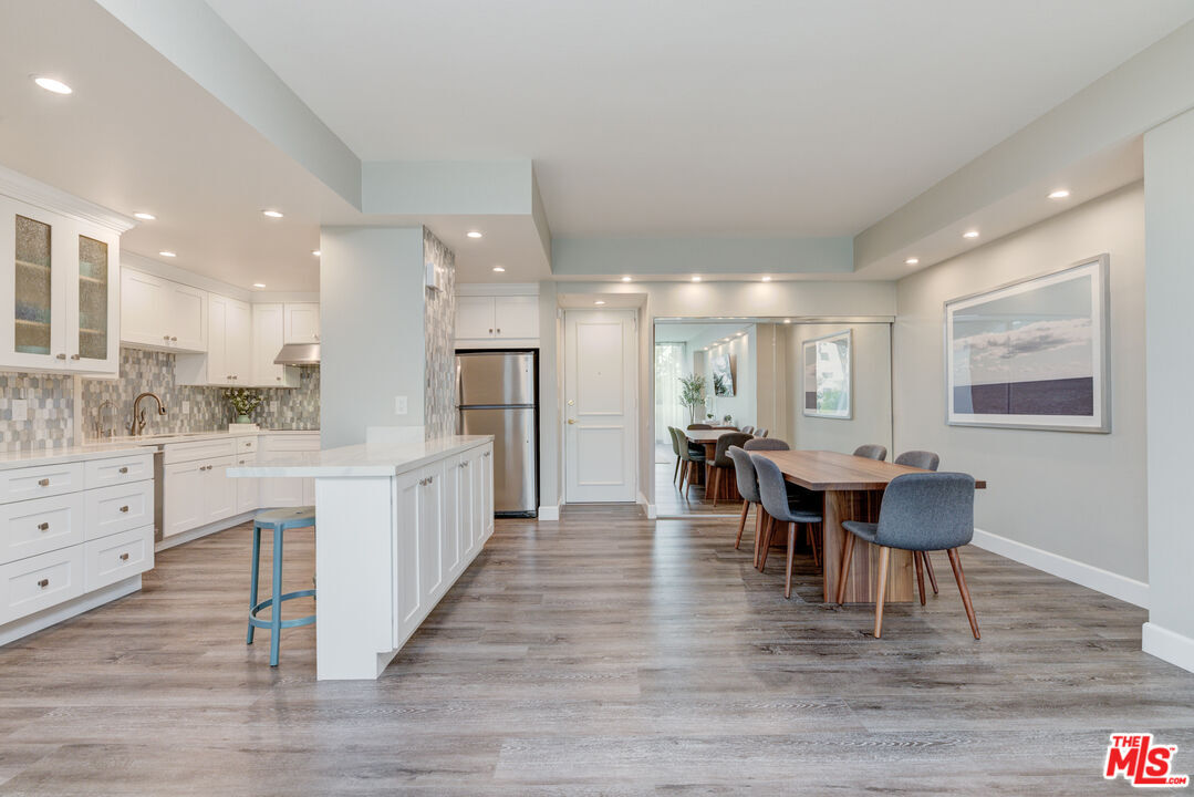 Foto principal - 10433 Wilshire Blvd