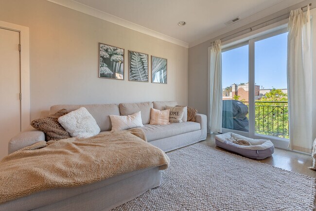 Building Photo - 457 N Aberdeen St