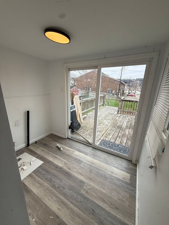 Building Photo - 2 bedroom 1 Bathroom House for Rent!