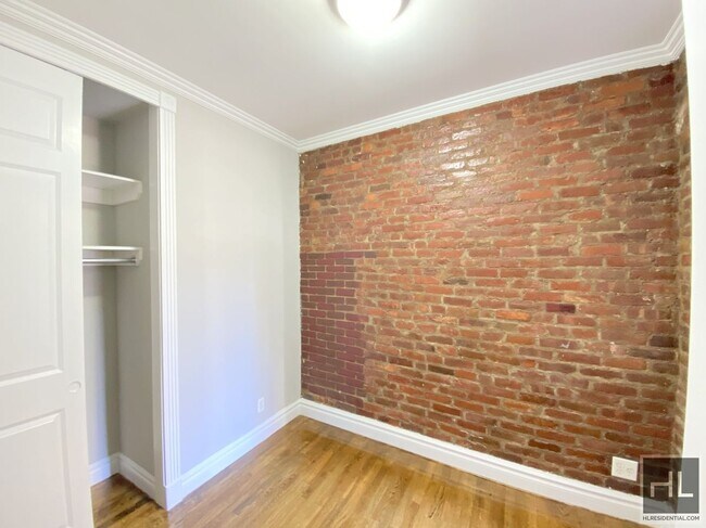 Foto del edificio - E 13TH ST.